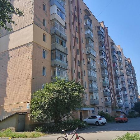 Scandinavian Poltava Apartments With 2 Rooms, 3 Beds 1 Sofa 외부 사진