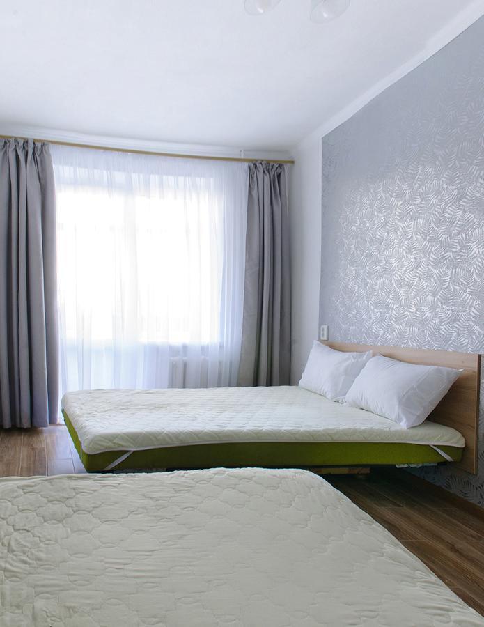 Scandinavian Poltava Apartments With 2 Rooms, 3 Beds 1 Sofa 외부 사진