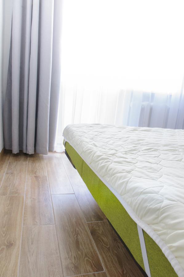 Scandinavian Poltava Apartments With 2 Rooms, 3 Beds 1 Sofa 외부 사진