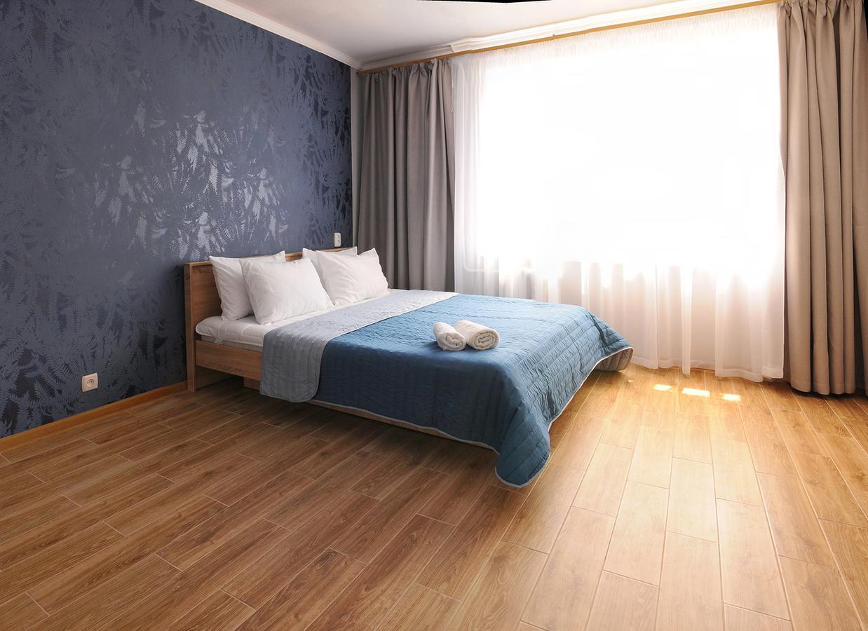 Scandinavian Poltava Apartments With 2 Rooms, 3 Beds 1 Sofa 외부 사진